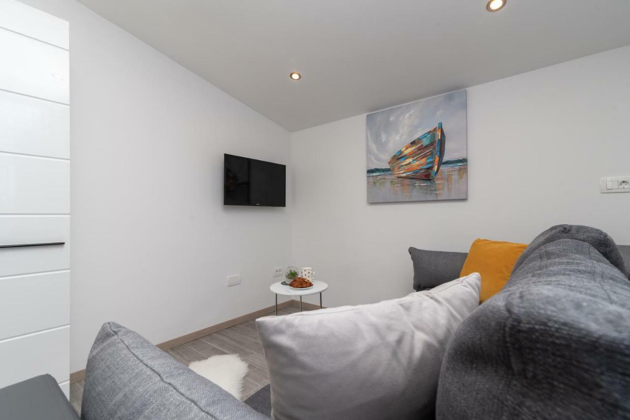 Apartmani Dalmacija Seget Vranjica Extérieur photo