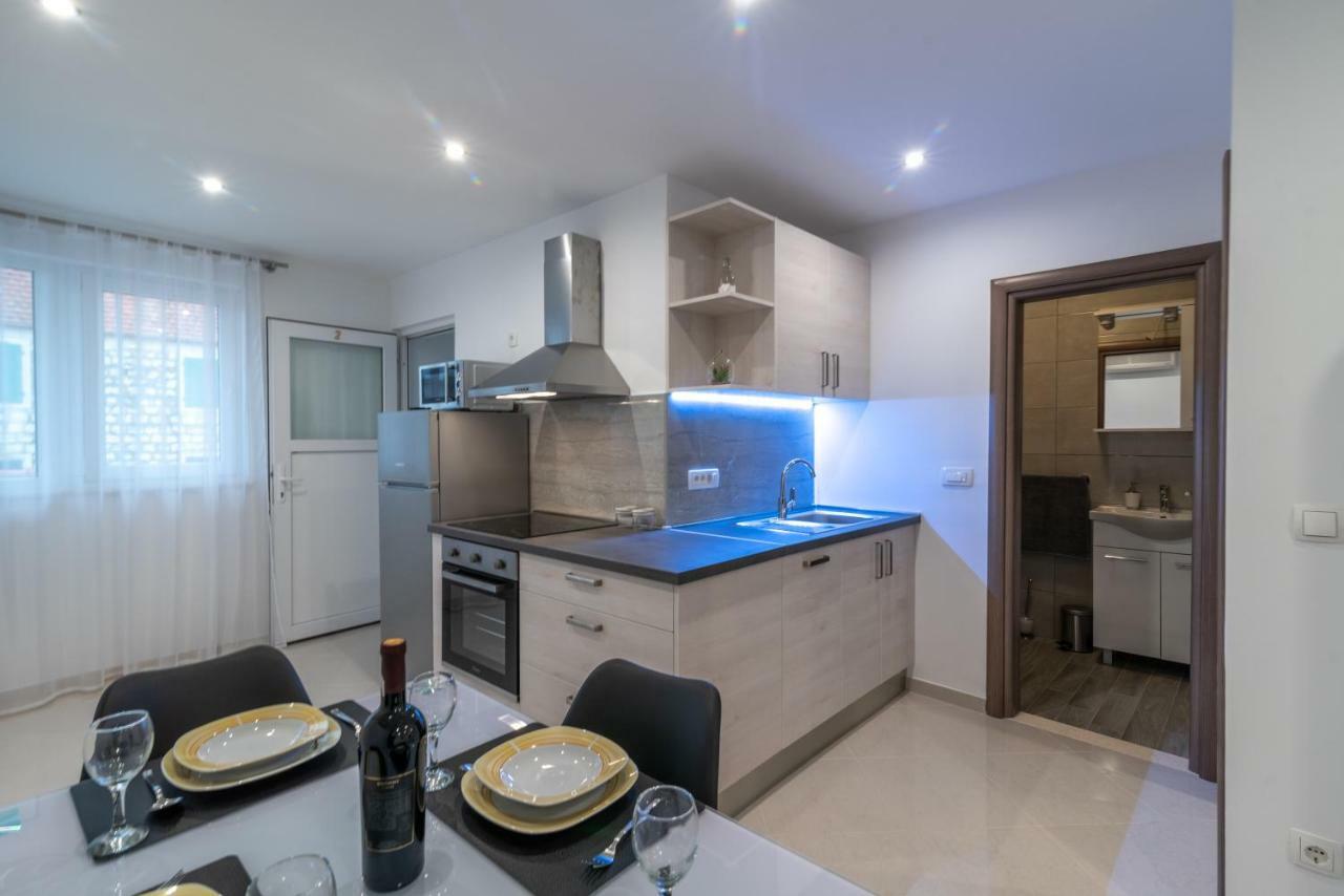 Apartmani Dalmacija Seget Vranjica Extérieur photo