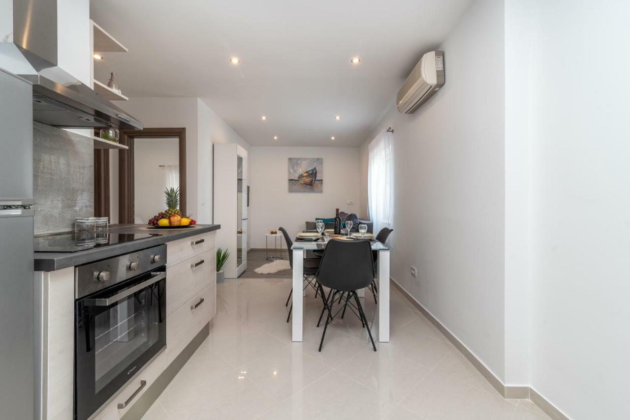 Apartmani Dalmacija Seget Vranjica Extérieur photo